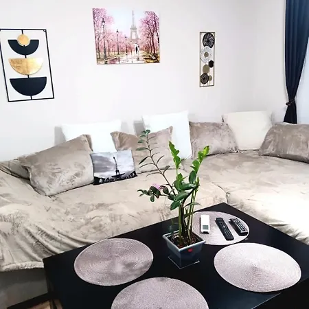 Oasis 2 Bed Flat To The Mountain