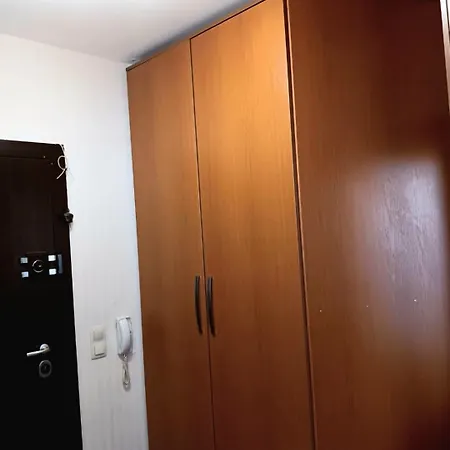 Oasis 2 Bed Flat To The Mountain * София