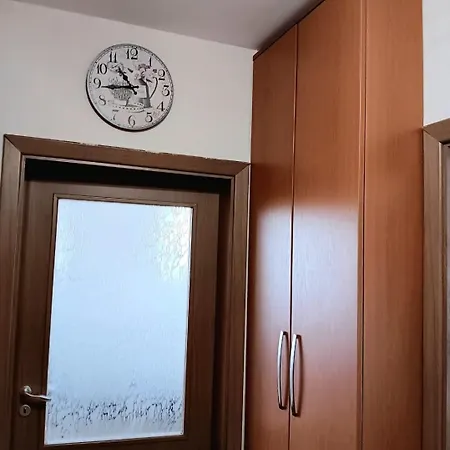 Oasis 2 Bed Flat To The Mountain Апартамент