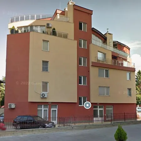 Oasis 2 Bed Flat To The Mountain * София